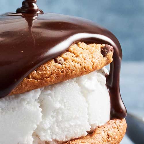 cookie-dough-ice-cream-sandwiches-with-chocolate-drizzle
